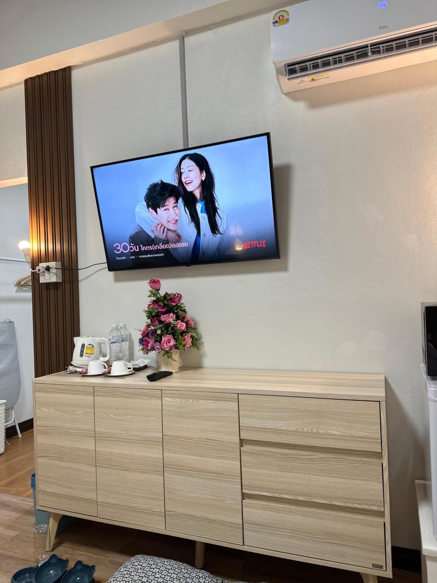 Service Apartment ห้อง102 ใจกลางเมืองใกล้แหล่งท่องเที่ยว Лампанг Экстерьер фото