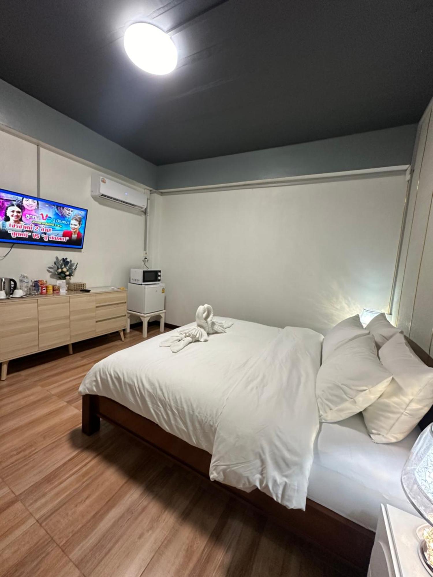 Service Apartment ห้อง102 ใจกลางเมืองใกล้แหล่งท่องเที่ยว Лампанг Экстерьер фото